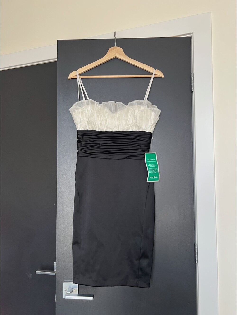 Vintage Victor Costa Black and White Dress Size 6 - Picture 2 of 6